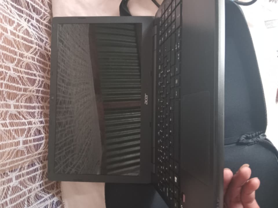Acer AspireE5