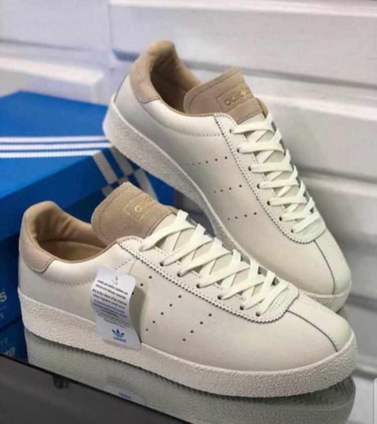Tenis