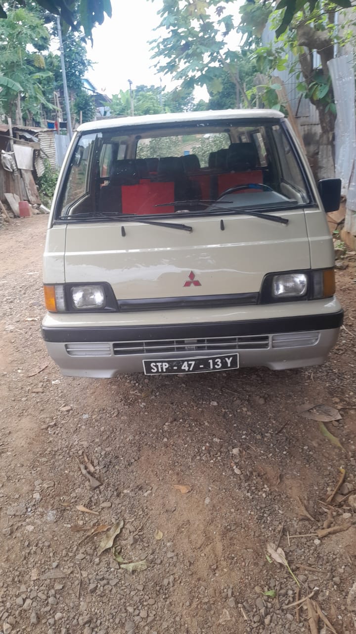 Carro: Hiace